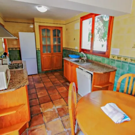 Villa Colibri - Modern, Well-equipped With Private Pool In *